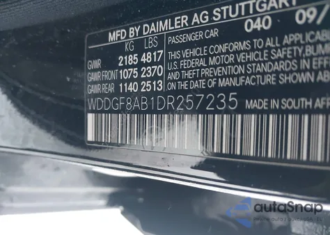 2013 Mercedes-Benz C 300 Luxury 4Matic z USA, uszkodzony, nr VIN WDDGF8AB1DR257235